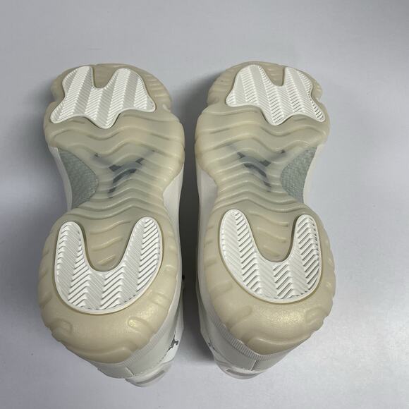 Air Jordan 11 Retro Pearl / Grand Final AR0715 110 Size 11.5 Women Size 10 Men - Picture 5 of 7